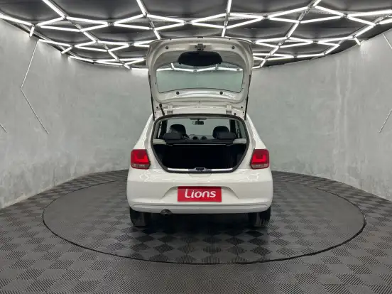 VOLKSWAGEN-GOL-2015