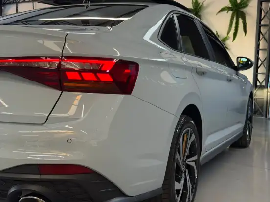 VOLKSWAGEN-JETTA-2025