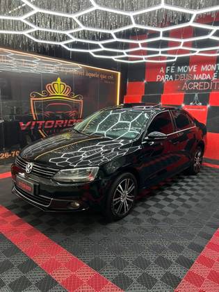VOLKSWAGEN JETTA 2.0 TSI HIGHLINE 200CV GASOLINA 4P TIPTRONIC
