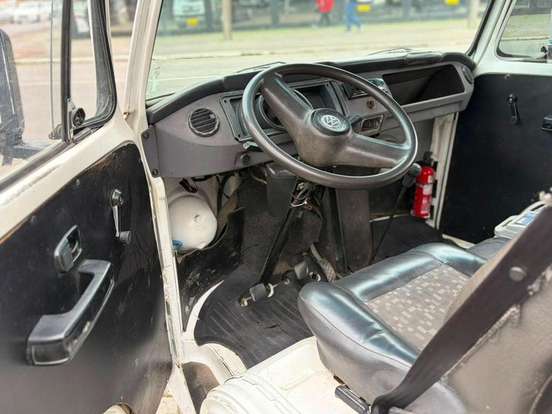 VOLKSWAGEN-KOMBI-1.4 MI STD 8V FLEX 4P MANUAL VOLKSWAGEN-KOMBI-2007