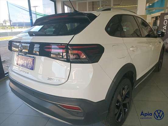 VOLKSWAGEN-NIVUS-1.0 200 TSI TOTAL FLEX HIGHLINE AUTOMÁTICO VOLKSWAGEN-NIVUS-2023