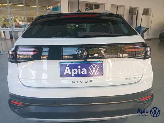VOLKSWAGEN-NIVUS-1.0 200 TSI TOTAL FLEX HIGHLINE AUTOMÁTICO VOLKSWAGEN-NIVUS-2023