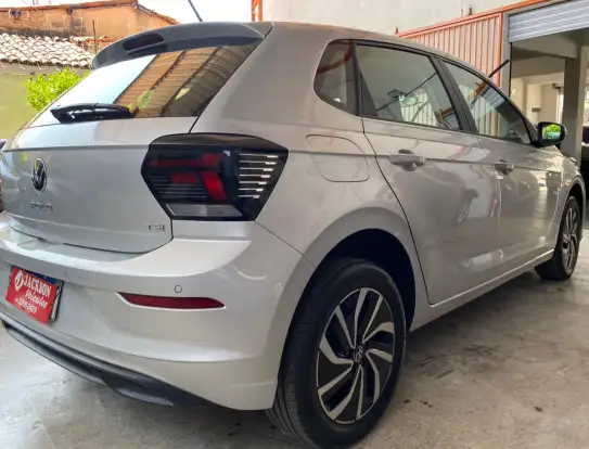 VOLKSWAGEN-POLO-2025