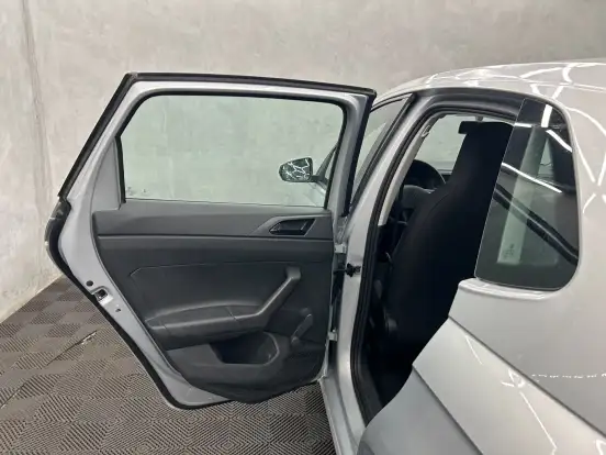 VOLKSWAGEN-POLO-2024