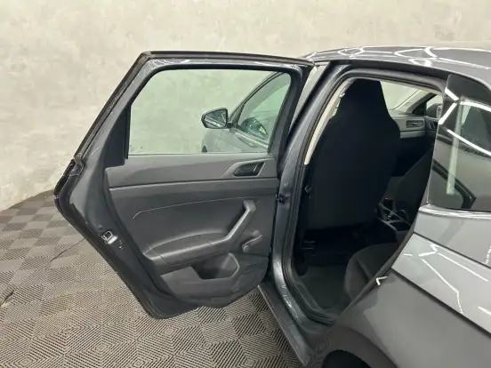 VOLKSWAGEN-POLO-2024