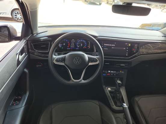 VOLKSWAGEN-POLO-2024
