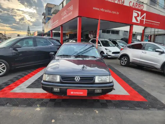 VOLKSWAGEN SANTANA 2.0 MI EXCLUSIV 8V GASOLINA 4P MANUAL VOLKSWAGEN SANTANA 2.0 MI EXCLUSIV 8V GASOLINA 4P MANUAL