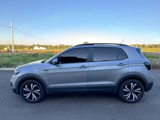 VOLKSWAGEN-T-CROSS-1.0 200 TSI TOTAL FLEX COMFORTLINE AUTOMÁTICO VOLKSWAGEN-T-CROSS-2023