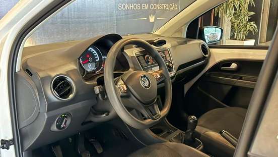 VOLKSWAGEN-UP-2019