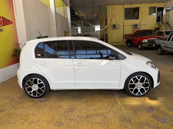VOLKSWAGEN-UP-1.0 TSI MOVE UP 12V FLEX 4P MANUAL VOLKSWAGEN-UP-2017