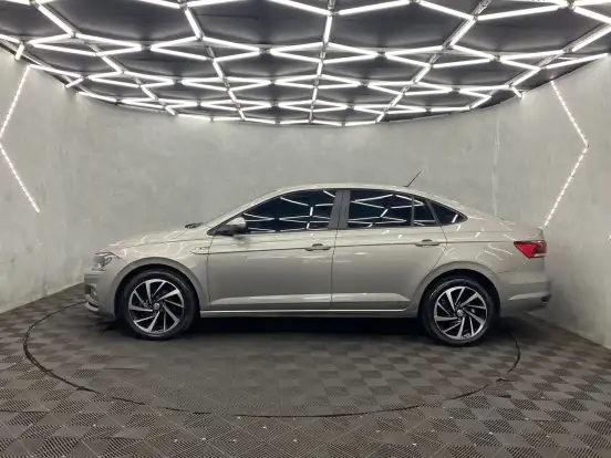 VOLKSWAGEN-VIRTUS-1.0 200 TSI HIGHLINE AUTOMÁTICO VOLKSWAGEN-VIRTUS-2021