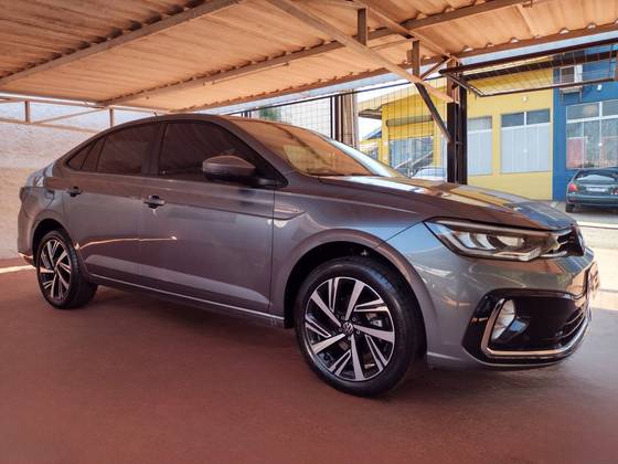 VOLKSWAGEN VIRTUS 1.0 200 TSI HIGHLINE AUTOMÁTICO