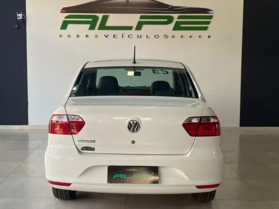 VOLKSWAGEN-VOYAGE-1.0 12V MPI TOTALFLEX 4P MANUAL VOLKSWAGEN-VOYAGE-2022