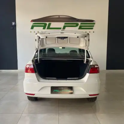 VOLKSWAGEN-VOYAGE-2022