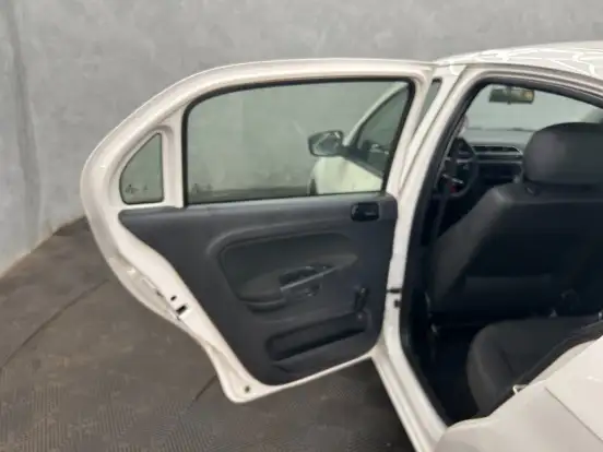 VOLKSWAGEN-VOYAGE-2023