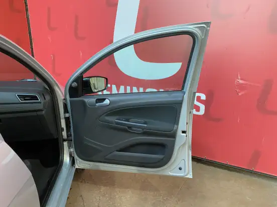 VOLKSWAGEN-VOYAGE-1.6 MSI TOTALFLEX TRENDLINE 4P MANUAL VOLKSWAGEN-VOYAGE-2018