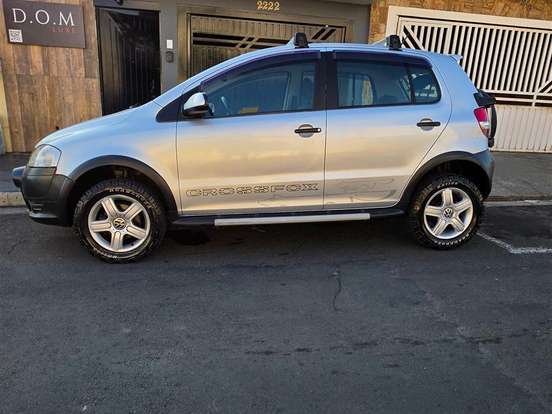 VOLKSWAGEN-CROSSFOX-1.6 MI FLEX 8V 4P MANUAL VOLKSWAGEN-CROSSFOX-2008
