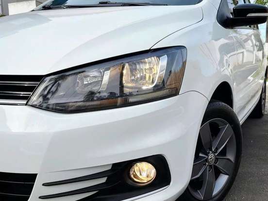 VOLKSWAGEN-FOX-1.6 MSI TOTAL FLEX CONNECT 4P MANUAL VOLKSWAGEN-FOX-2021