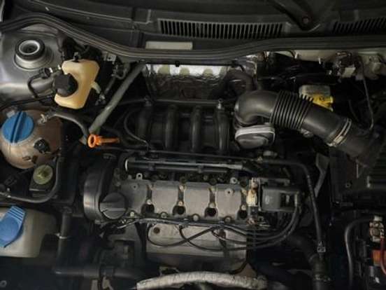 VOLKSWAGEN-GOLF-1.6 MI 8V FLEX 4P MANUAL VOLKSWAGEN-GOLF-2009