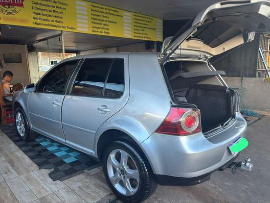 VOLKSWAGEN-GOLF-2009