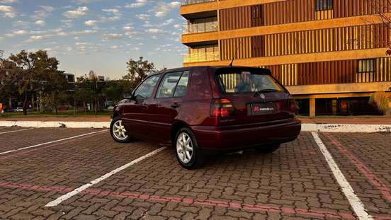 VOLKSWAGEN-GOLF-2.0 MI GLX 8V GASOLINA 4P MANUAL VOLKSWAGEN-GOLF-1998