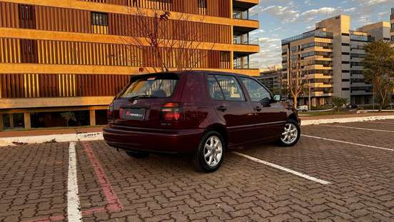 VOLKSWAGEN-GOLF-2.0 MI GLX 8V GASOLINA 4P MANUAL VOLKSWAGEN-GOLF-1998