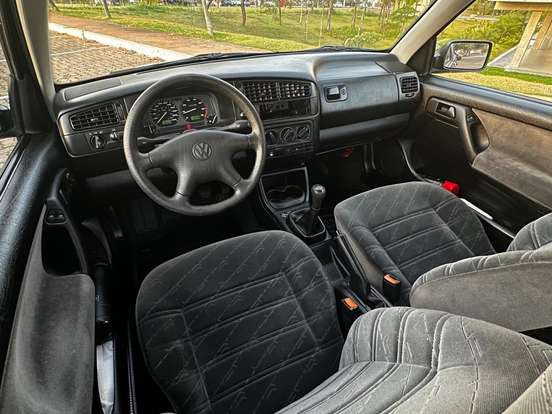 VOLKSWAGEN-GOLF-2.0 MI GLX 8V GASOLINA 4P MANUAL VOLKSWAGEN-GOLF-1998