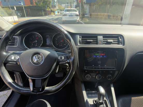 VOLKSWAGEN-JETTA-1.4 16V TSI COMFORTLINE GASOLINA 4P TIPTRONIC VOLKSWAGEN-JETTA-2017