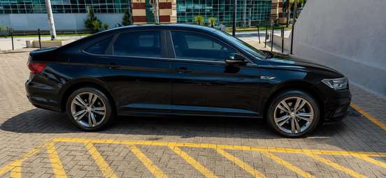 VOLKSWAGEN-JETTA-1.4 250 TSI TOTAL FLEX R-LINE TIPTRONIC VOLKSWAGEN-JETTA-2018