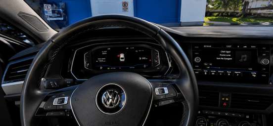 VOLKSWAGEN-JETTA-1.4 250 TSI TOTAL FLEX R-LINE TIPTRONIC VOLKSWAGEN-JETTA-2018
