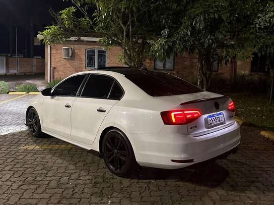 VOLKSWAGEN-JETTA-2.0 TSI HIGHLINE 211CV GASOLINA 4P TIPTRONIC VOLKSWAGEN-JETTA-2018