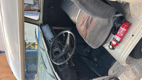 VOLKSWAGEN-KOMBI-1993