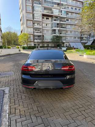 VOLKSWAGEN-PASSAT-2018