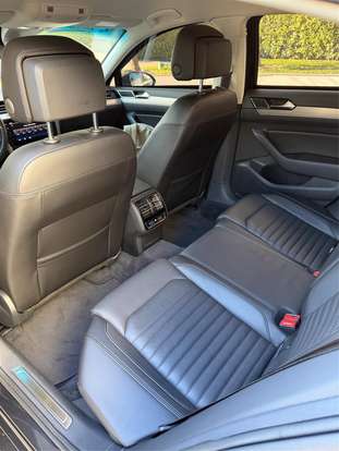 VOLKSWAGEN-PASSAT-2018