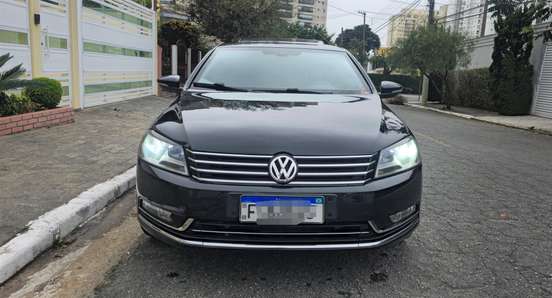 VOLKSWAGEN-PASSAT-2013