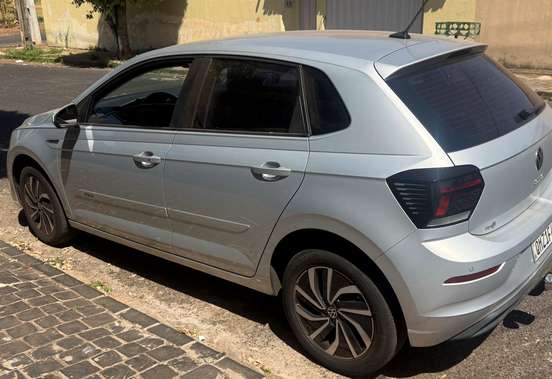 VOLKSWAGEN-POLO-2024