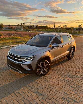 VOLKSWAGEN-TAOS-2024