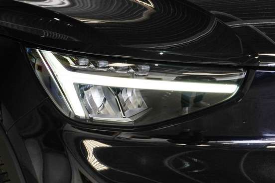 VOLVO-C40-2023