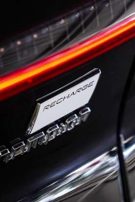 VOLVO-C40-2023