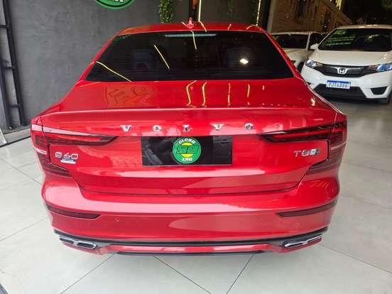 VOLVO-S60-2.0 T8 R-DESIGN HÍBRIDO 4P AUTOMÁTICO VOLVO-S60-2019