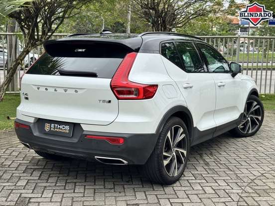 VOLVO-XC40-2.0 T5 GASOLINA R-DESIGN AWD GEARTRONIC VOLVO-XC40-2018