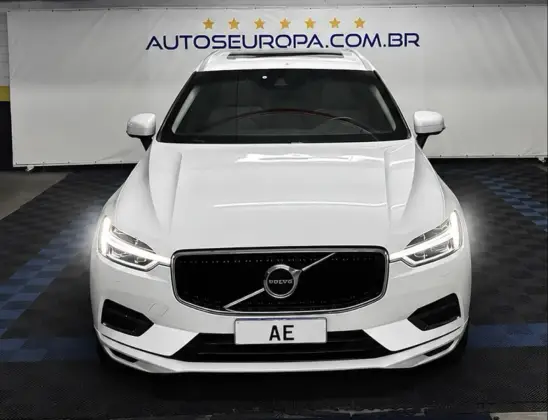 VOLVO XC60 2.0 T8 HYBRID MOMENTUM AWD GEARTRONIC VOLVO XC60 2.0 T8 HYBRID MOMENTUM AWD GEARTRONIC