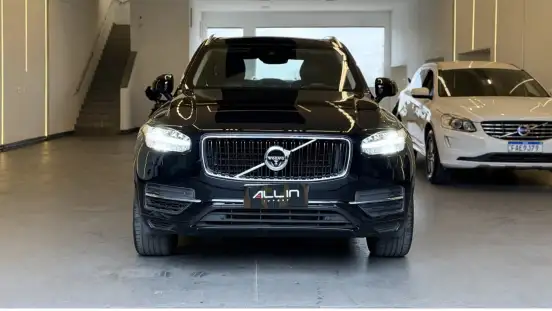 VOLVO-XC90-2019