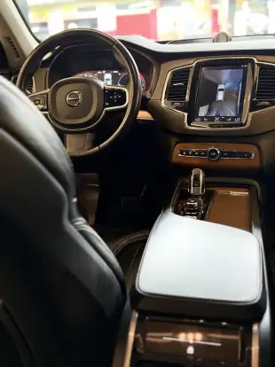 VOLVO-XC90-2019