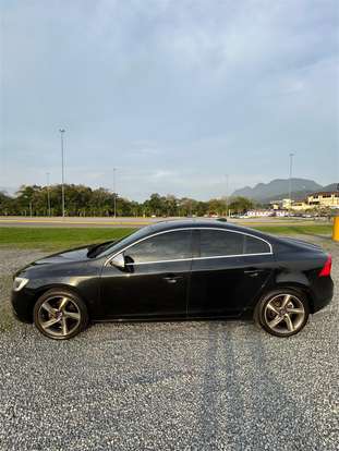 VOLVO-S60-2014