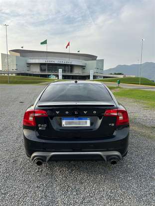 VOLVO-S60-2014