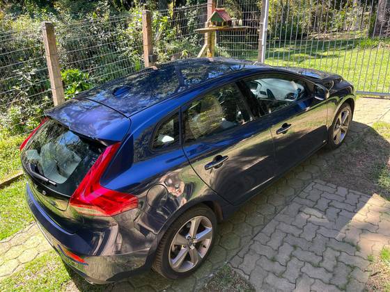 VOLVO V40 2.0 T4 DYNAMIC TURBO GASOLINA 4P AUTOMÁTICO