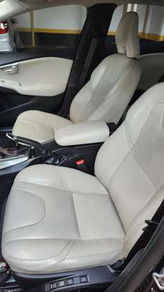 VOLVO-V40-2.0 T4 MOMENTUM GASOLINA 4P AUTOMÁTICO VOLVO-V40-2015
