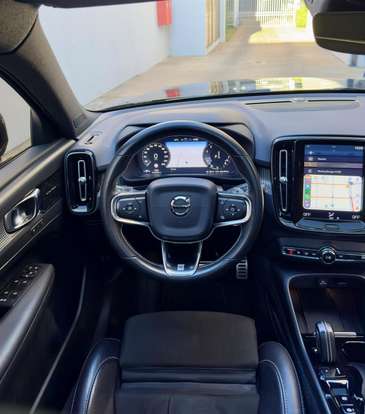 VOLVO-XC40-2.0 T5 GASOLINA R-DESIGN AWD GEARTRONIC VOLVO-XC40-2019