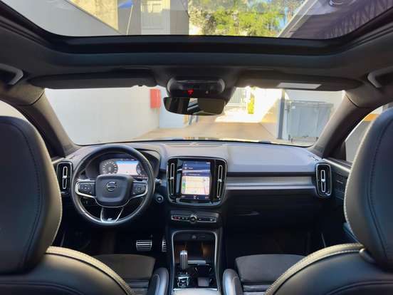 VOLVO-XC40-2.0 T5 GASOLINA R-DESIGN AWD GEARTRONIC VOLVO-XC40-2019